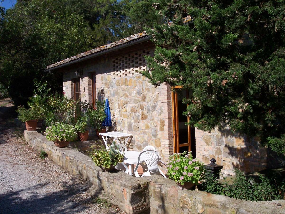 Casa Vacanze Good Buy Сан Джиминяно Екстериор снимка