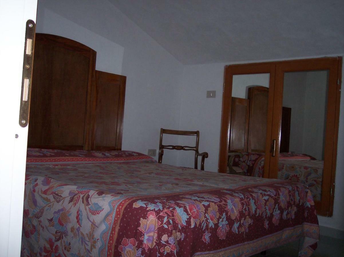 Casa Vacanze Good Buy Сан Джиминяно Екстериор снимка